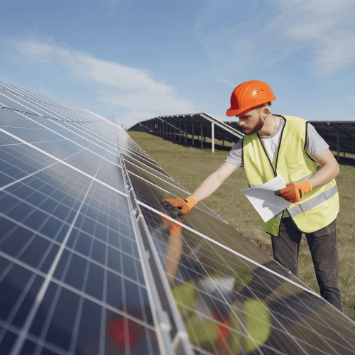 Photovoltaik-Montage auf einem Reitstall durch Solartechnik Meyer